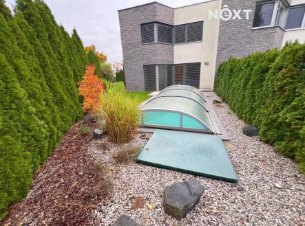 Pronájem - dům/vila, 160 m²