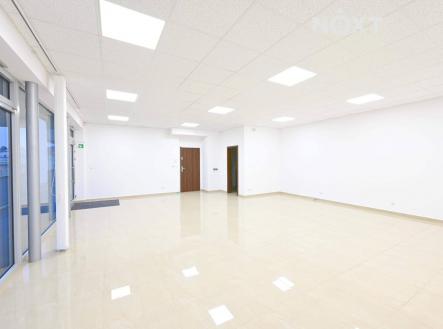 Pronájem - komerční objekt, obchodní centrum, 70 m²