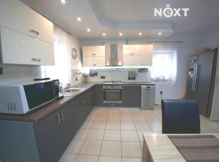 Prodej - dům/vila, 187 m²