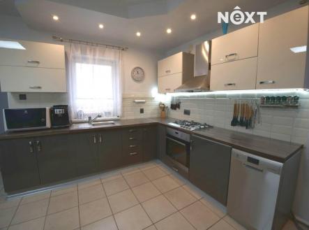 Prodej - dům/vila, 187 m²