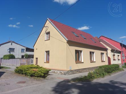 . | Prodej - dům/vila, 179 m²