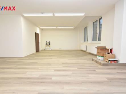 Pronájem - kanceláře, 55 m²