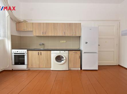 Bytová jednotka 2+kk včetně zařízené kuchyňské linky. | Pronájem bytu, 2+kk, 34 m²