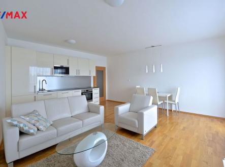 Obývací pokojs kuchyňským koutem | Pronájem bytu, 3+kk, 85 m²