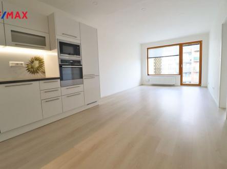 Obývací pokoj s kuchyňským koutem | Pronájem bytu, 2+kk, 70 m²