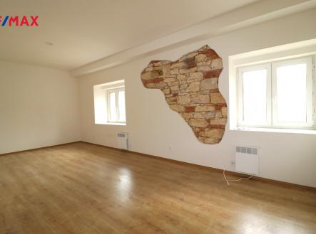 Obývací pokoj s kuchyňským koutem | Pronájem bytu, 3+kk, 58 m²