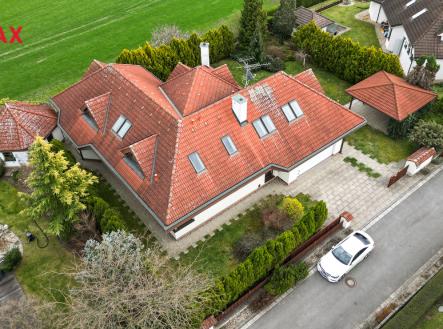1.jpg | Prodej - dům/vila, 314 m²