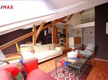 Obývací pokoj s kuchyňským koutem | Prodej bytu, 3+kk, 114 m²