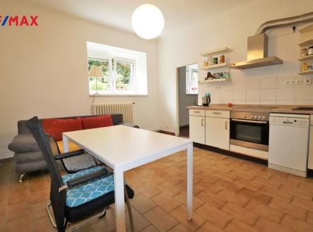1. pokoj s kuchyňským koutem | Prodej bytu, 2+kk, 48 m²
