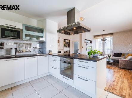 zlebek-lipolticka-dsc5981-hdr.jpg | Prodej - dům/vila, 202 m²