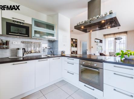 zlebek-lipolticka-dsc5984-hdr.jpg | Prodej - dům/vila, 202 m²