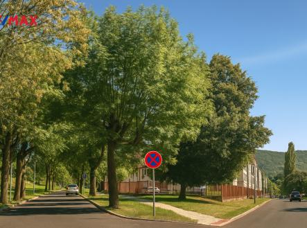 Příjezdová část k BD... | Prodej - nájemní dům, 972 m²