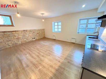 Obývací pokoj s kuchyňským koutem | Pronájem bytu, 3+kk, 95 m²