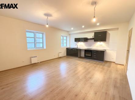 Obývací pokoj s kuchyňským k | Pronájem bytu, 3+kk, 95 m²