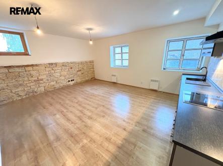 Obývací pokoj s kuchyňským koutem | Pronájem bytu, 3+kk, 95 m²