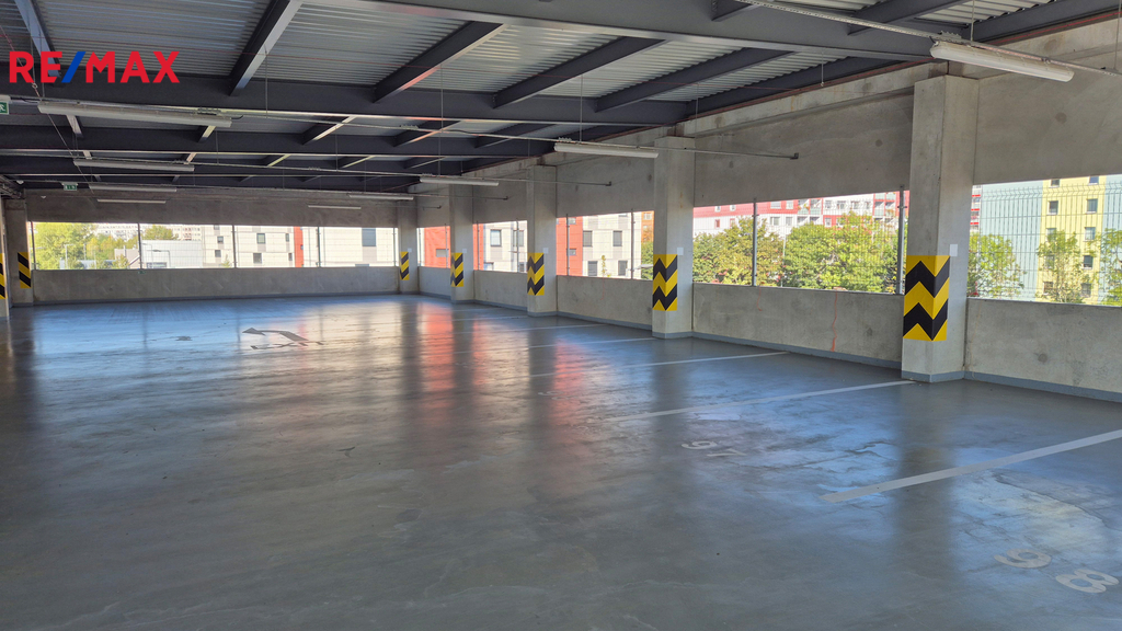 Garážové parkovací stání č. 95 v 3. NP.