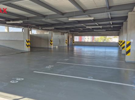 Garážové parkovací stání č. 95 v 3. NP. | Pronájem - malý objekt/garáž