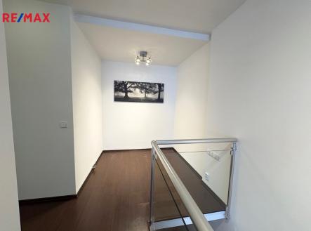 Prostor pro ložnici | Pronájem bytu, 1+kk, 56 m²