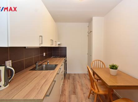 Kuchyňský kout plně vybavený. | Pronájem bytu, 3+kk, 63 m²