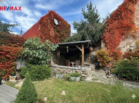 zahrada-s-altanem-za-domem..jpg | Prodej - dům/vila, 223 m²