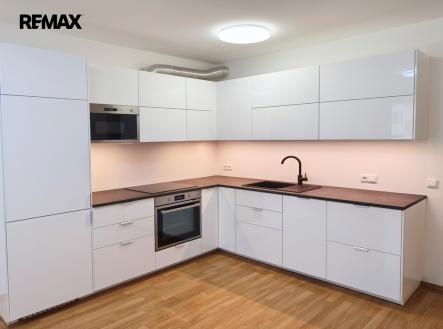 Pronájem bytu, 2+kk, 60 m² obrázek