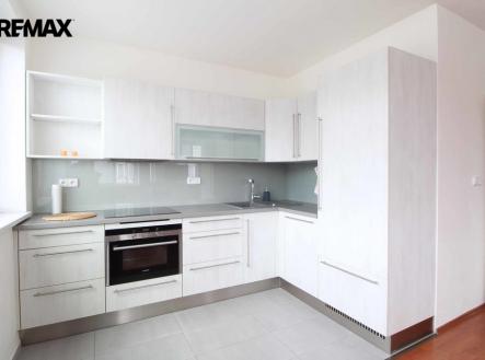 Kuchyňský kout včetně spotřebičů. | Pronájem bytu, 2+kk, 48 m²