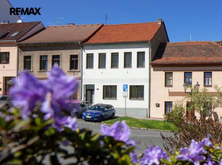 uliční pohled | Prodej - dům/vila, 193 m²
