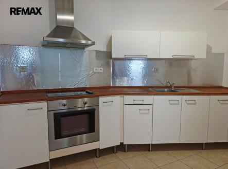 Kuchyňský a jídelní kout. | Pronájem bytu, 1+kk, 40 m²