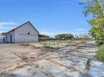 . | Prodej - komerční objekt, průmyslový areál, 2 100 m²