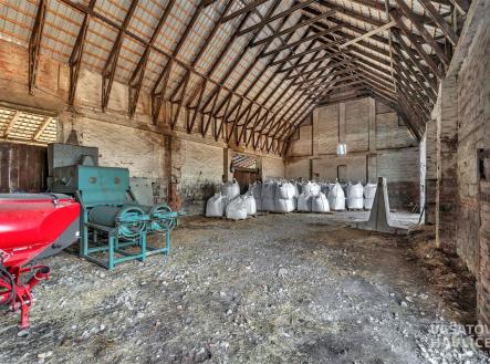 . | Prodej - komerční objekt, průmyslový areál, 2 100 m²
