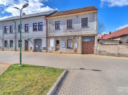 . | Prodej - nájemní dům, 166 m²