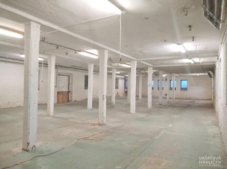 . | Pronájem - skladovací prostor, 413 m²