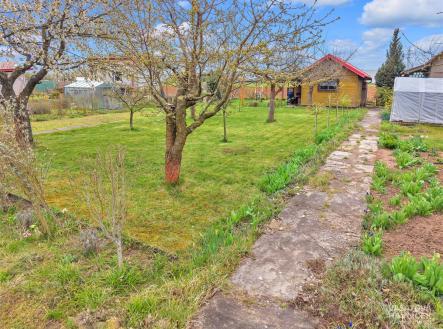 . | Prodej - pozemek, zahrada, 416 m²