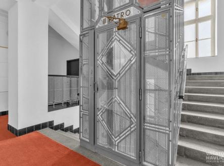 . | Pronájem bytu, 4+kk, 111 m²