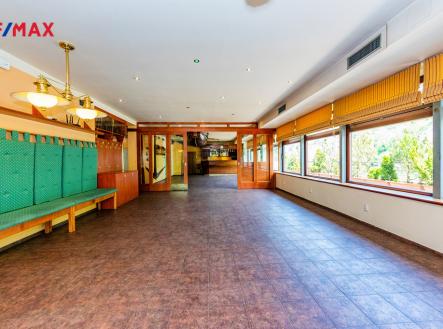 6-hlavni-mistnost-2-1.jpg | Pronájem - obchodní prostor, 175 m²
