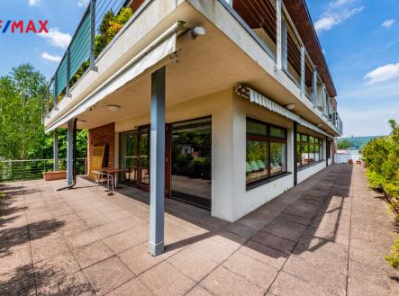 4-terasa-vnitrni-pohled.jpg | Pronájem - obchodní prostor, 175 m²