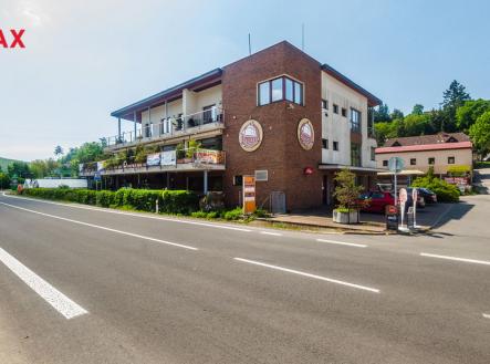 3-budova-pohled-silnice.jpg | Pronájem - obchodní prostor, 175 m²