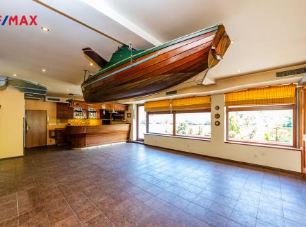 bar-terasa.jpg | Pronájem - jiné, 175 m²