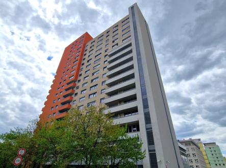 20250508-133420.jpg | Pronájem - malý objekt/garáž