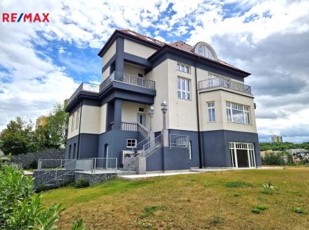 Pronájem - kanceláře, 676 m² obrázek
