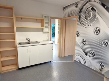 20230906-190350.jpg | Pronájem - obchodní prostor, 83 m²