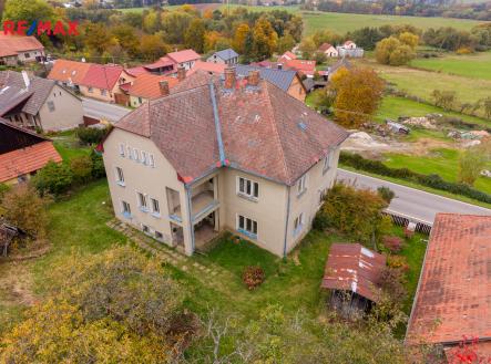 dji-20251016134432-0112-d.jpg | Prodej - dům/vila, 410 m²