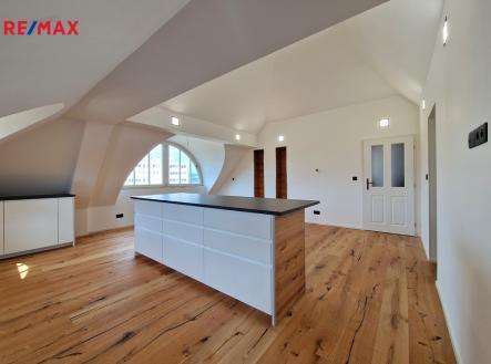 20250722-104201.jpg | Pronájem bytu, 3+kk, 110 m²