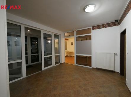 p1160106.jpg | Pronájem - kanceláře, 16 m²