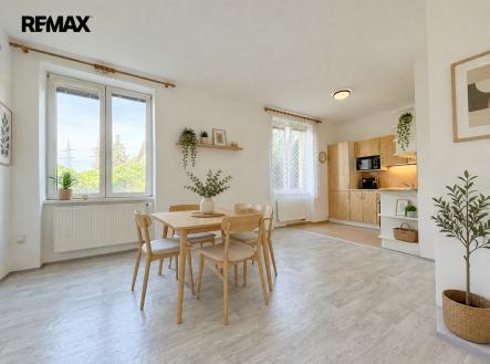 Pronájem bytu, 3+kk, 76 m²