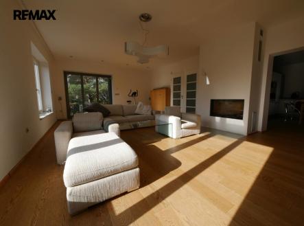 foto003.jpg | Pronájem - dům/vila, 260 m²