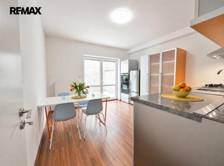 file-00000000cee471fdb27a248101262933.png | Pronájem bytu, 2+1, 96 m²