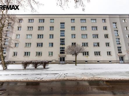 Pohled na dům | Prodej bytu, 2+1, 54 m²