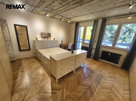 obrazek-whatsapp-2025-10-30-v-20.27.46-23486e0f-1.jpg | Pronájem bytu, 2+kk, 77 m²