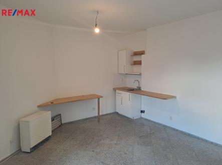 20250604-091149.jpg | Pronájem - obchodní prostor, 26 m²